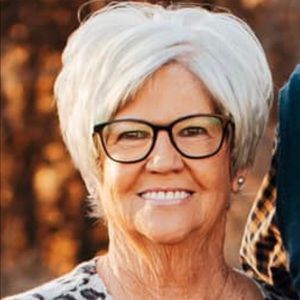Meet your Posher, Paula